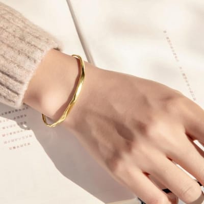 Bracelet Manchette Ouvert Irrégulier en Argent Sterling 925 Pour Femmes Hommes Bijoux Jonc Hautement Poli Ajustable beige
