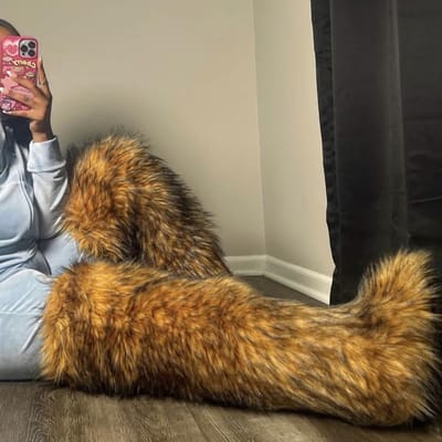 Dijenhoge Pluizige Laarzen Dames Vrouwen Winter Furry Faux Vossenbont Lange Warme Schoenen meisjes Nieuwe Designer Pluche Knielange Bontlaarzen 37 brown