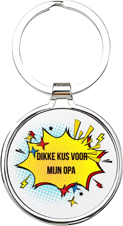 Akyol - Dikke kus voor opa Sleutelhanger - opa - De leukste opa - Opa sleutelhanger - grootvader sleutelhanger - Sleutelhanger voor opa - Familie sleutelhanger - verjaardagscadeautje - cadeau voor opa - grandfather - Pake - 4 x 7,5 CM