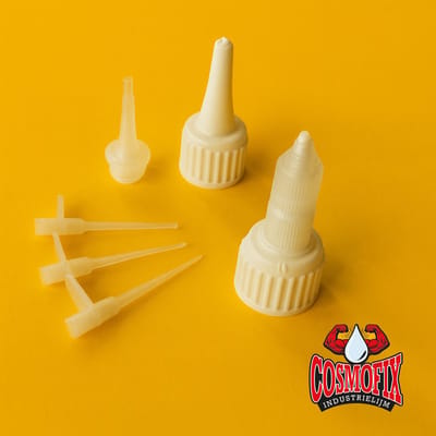 Doseerset voor Cosmofix Industrielijm / secondelijm, bestaande uit drie standen doseerdop, drie dunne micro doseertuitjes en een gewone dop voor de lijm!