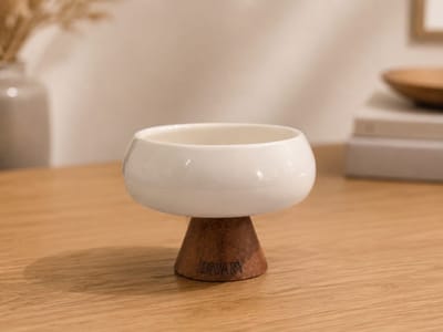 Bavary Mira Luxe Schaaltjes Set van 4 – Keramiek met Acacia Houten Voet – Dessert, IJs en Snacks