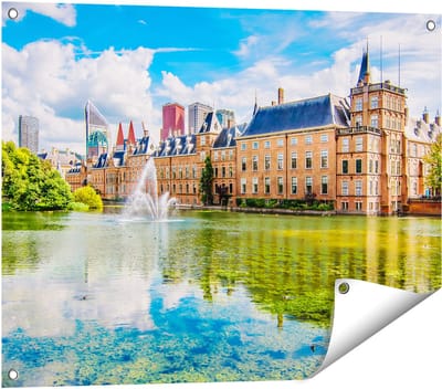 Gards Tuinposter Binnenhof met het Hofvijver in Den Haag - 80x60 cm - Tuindoek - Tuindecoratie - Wanddecoratie buiten - Tuinschilderij