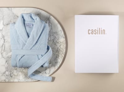 Casilin - Badjas Cadeau voor Hem en Haar in Luxe Geschenkdoos - Voor dames en heren - Maat L - Fleece & Katoen - Absorberend - Lichtblauw