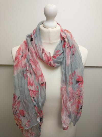 Lange dames sjaal Chalina gebloemd motief grijs roze wit zwart geel meloen