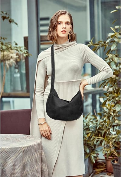 Crescent Crossbody Bag Cross-Body Tassen