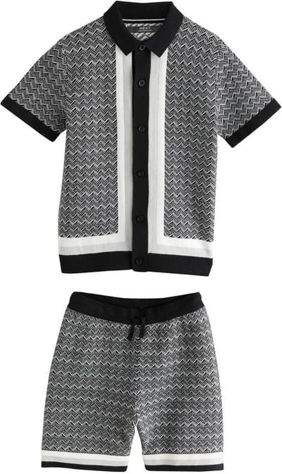 Next - Jongens - Set met gebreid poloshirt met knoopsluiting en short met geometrische print - Zwart