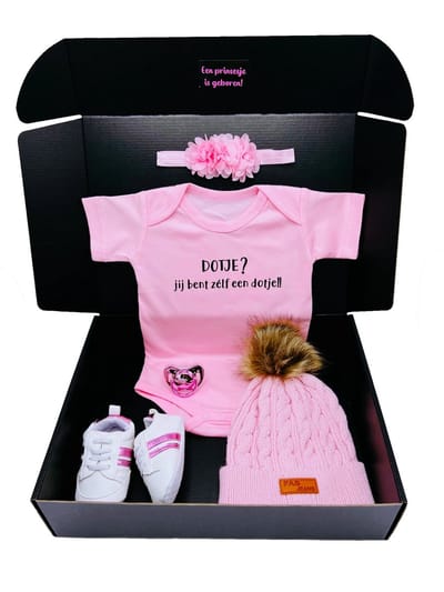 Kraamcadeau - luxe kraamkado -baby meisje - romper -babysneakers -speen - rechtstreeks versturen als cadeau mogelijk