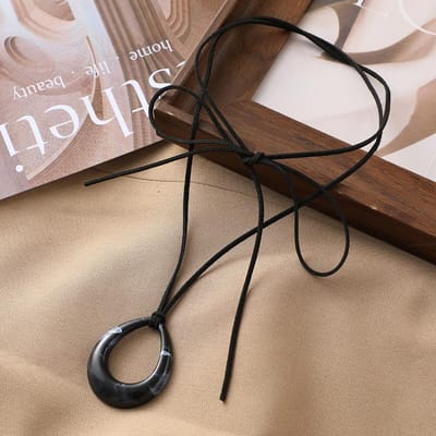 Doe-het-zelf T-shirt Trui Ketting Vintage Waterdruppel Hanger Ketting Vrouwen Gotisch Zwart Leer Wax Draad Touw Choker Ketting white