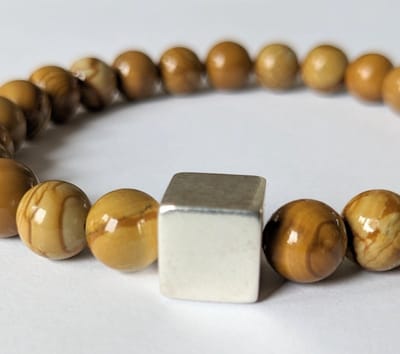 Prachtige Wood Lace Stone edelsteen armband, maat 19 cm met vierkante 925 zilveren kraal 10mm