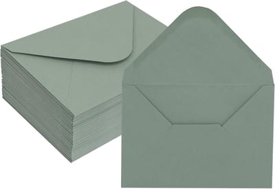 Groene enveloppen (40 stuks) - Zelfklevende enveloppen - Vierkante enveloppen - Ruitvormige lijm - 13,5*18,5 cm - Enveloppen zonder venster - Perfect voor Kerstmis, wenskaarten en uitnodigingen