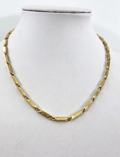 Halskettingen - goudkleurige schakelketting heeft een opvallend ontwerp met langwerpige, gestreepte elementen - staal - Lang 45 plus 5 cm verlengketting - Breed 3mm - gemaakt van hoogwaardig roestvrij staal, Verkleurd niet