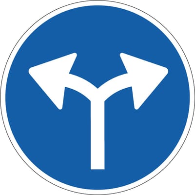 Verplichte rijrichting links en rechts bord - kunststof - D7 300 mm