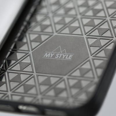My Style Hoesje geschikt voor Apple iPhone 16e Telefoonhoesje Hardcase | My Style Tough Backcover Shockproof | Schokbestendig iPhone 16e Telefoonhoesje | Anti Shock Proof - Zwart