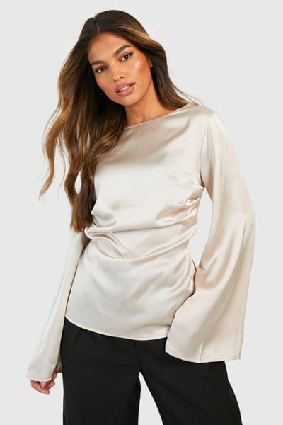 boohoo Dames Satijn Blouse met Slash-hals en geraffelde taille | Sand | Maat: 16