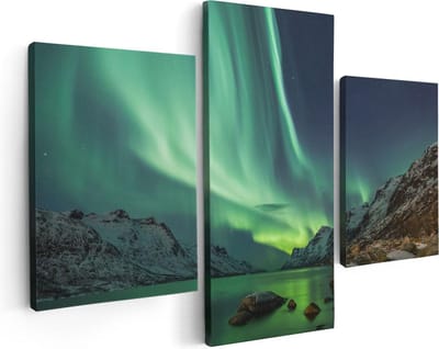 Artaza Canvas Schilderij Drieluik Noorderlicht boven het Water in de Bergen - 90x60 - Foto Op Canvas - Canvas Print