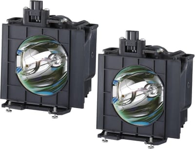 Beamerlamp geschikt voor de PANASONIC PT-D5100U beamer, lamp code ET-LAD57W. Bevat originele NSHA lamp, prestaties gelijk aan origineel.