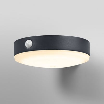 OSRAM ENDURA Style Tossa solar wandlamp, warm wit licht (3000K), geïntegreerde sensor, bruikbaar zonder stroom, brandduur tot acht uur, IP44 bescherming, zwart