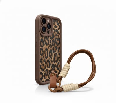 Bruin luipaard print telefoon hoesje met koord geschikt voor iPhone 13 Pro Max – backcover dames met panter dessin, afneembaar draagkoord en minimalistisch ontwerp