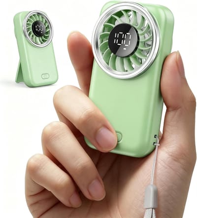 Mini Handventilator Groen met Digitaal Display | Oplaadbare Zakventilator met 5 Standen | Draagbare Mini Ventilator | Stille & Lichtgewicht Draagbare Fan | voor Thuis, Kantoor & Onderweg | Essentieel voor Zomerreizen & Buitenactiviteiten
