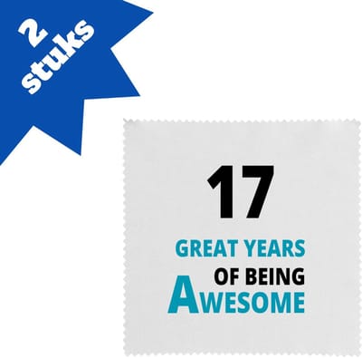 Akyol - 17 great years of being awesome brillendoekjes - Hoera 17 jaar - iemand die 17 jaar is geworden - verjaardagscadeau - verjaardag - cadeau - kado - geschenk - gift - goeie jaren - 17,8 bij 17,8 cm - 2 stuks