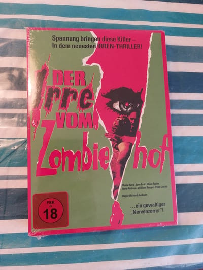 Der Irre vom Zombiehof auf DVD