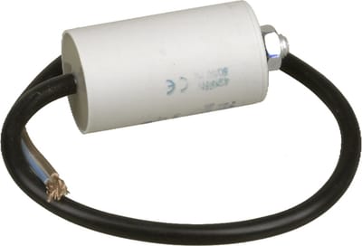 UNIVERSEEL - CONDENSATOR ELECTROL.MET DRAAD 8 µF 450 V -