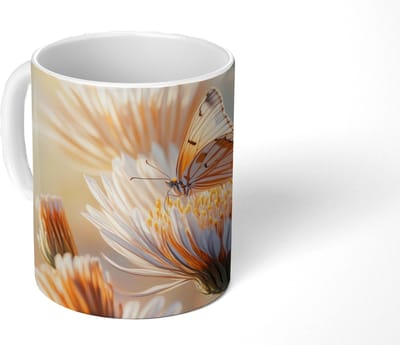 Mok - Koffiemok - Vlinder - Bloem - Oranje - Mokken - 350 ML - Beker - Koffiemokken - Theemok