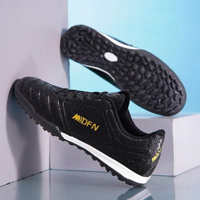 Nieuwe Heren Voetbalschoenen Heren Voetbalschoenen Volwassenen Zaalvoetbal Schoenen Ultragewicht Training Voetbal Sneakers Buiten Grote Maat 47 34 black