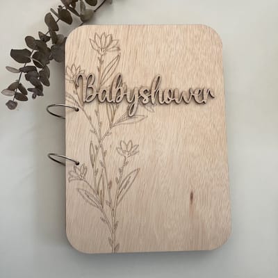 Houten bewaarbundel - Babyshower bundel met bloem - Kaarten bewaarboek - Herinneringenmap - Herinneringen - Map - Kraamcadeau - Bewaarboek - Memories - Gepersonaliseerd - Gegraveerd