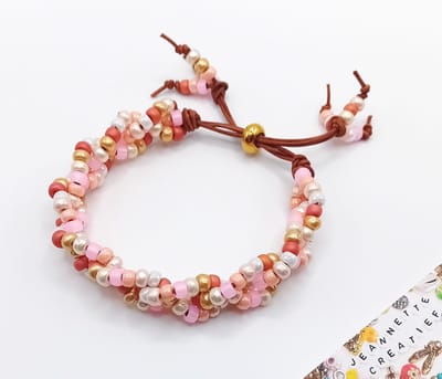 Jeannette-Creatief® - Beach - Flamingo Red Orange Pink Pearly Shine Miyuki Armband Leer - Armband met Schuifknoop - Verstelbaar - Armband - Dames Armband - Flamingo - Ibiza - Roze Armband - Valentijn - Handgemaakte Sieraden