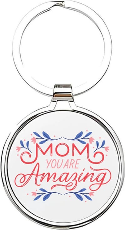 Akyol - Mom you're amazing Sleutelhanger - moeder - Moeders - Moeder sleutelhanger - mama sleutelhanger - Sleutelhanger mam - Familie sleutelhanger - moederdag cadeautje - Mama cadeau - mom - stiefmoeder - schoonmoeder - mothersday - 4 x 7,5 CM