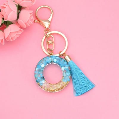 Letter Sleutelhanger A-Z – Luxe Initialen Sleutelhanger met Pompon & Kwastje – Tashanger voor Dames & Meisjes – Accessoire voor Sleutelbos, Handtas, Rugzak & Autosleutel – Persoonlijk Cadeau voor Vrouw, Moeder, Dochter & Vriendin