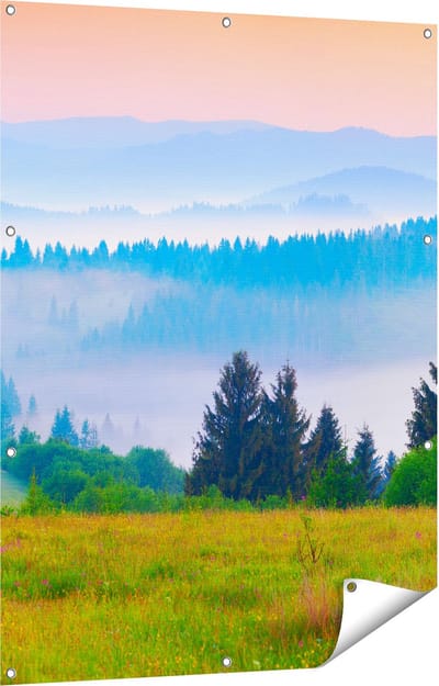 Gards Tuinposter Mistige Heuvel Landschap met Bossen - 90x120 cm - Tuindoek - Tuindecoratie - Wanddecoratie buiten - Tuinschilderij
