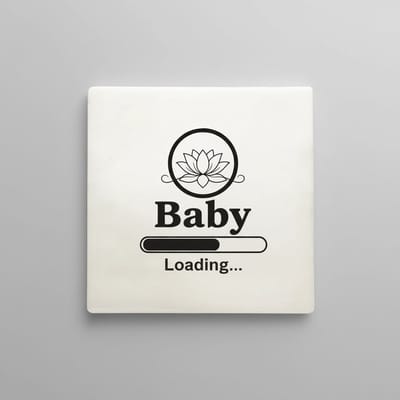 Zwangerschap Aankondiging Tegel – “Baby Loading…” – Moderne Minimalistische Decoratieve Keramische Tegel 15 × 15 cm
