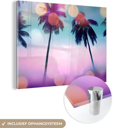 MuchoWow® Glasschilderij 40x30 cm - Schilderij acrylglas - Zomer - Palmen - Lucht - Roze - Foto op glas - Schilderijen