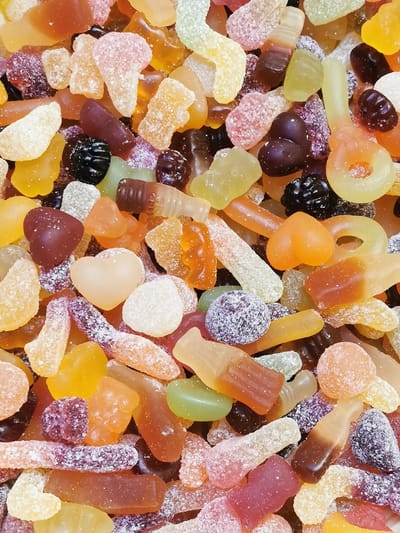 Candy Freaks Vegan Snoep Mix 900 gram - Voordeelverpakking - Biologisch - Glutenvrij - Gelatinevrij - Halal - Traktaties - Diervrij - Ramadan - Sinterklaas en kerst