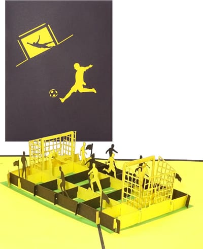 3D Pop-up Voetbalkaart Zwart en Geel voor Verjaardag en Uitnodiging