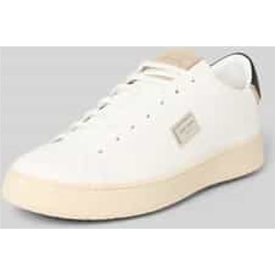Sneakers met vetersluiting