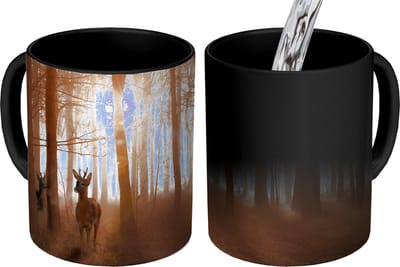 Magische Mok - Foto op Warmte Mokken - Koffiemok - Bos - Hert - Zon - Bomen - Winter - Natuur - Dieren - Magic Mok - Beker - 350 ML - Theemok