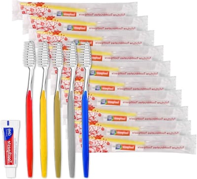 Wegwerp Tandenborstels - Reis Sets - Hygiënisch Op Reis - Met Tandpasta - 100 Stuks - Mix Kleuren