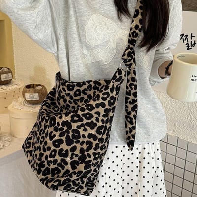 Koreaanse Ins Stijl Luipaardprint Canvas Tas voor Vrouwen Herfst en Winter Grote Capaciteit Crossbody Tas voor Studenten Om te Forensen Speelgoed voor de Les gray