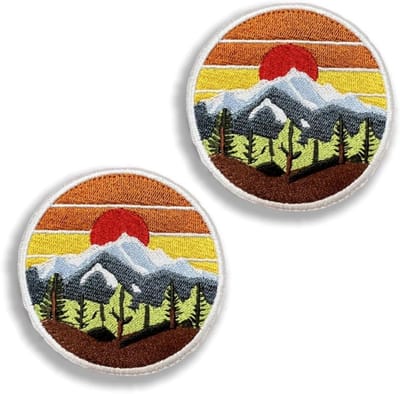 Outdoor Estheti Patch 2pcs - Avontuurlijke Bergen Embleem voor Kleding, Tassen en Hoeden - Perfect voor Militair en Vrijetijdskleding