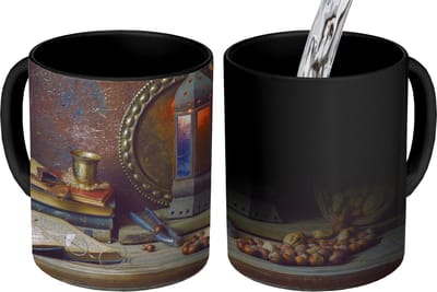 Magische Mok - Foto op Warmte Mokken - Koffiemok - Boek - Stilleven - Walnoot - Lantaarn - Vintage - Magic Mok - Beker - 350 ML - Theemok