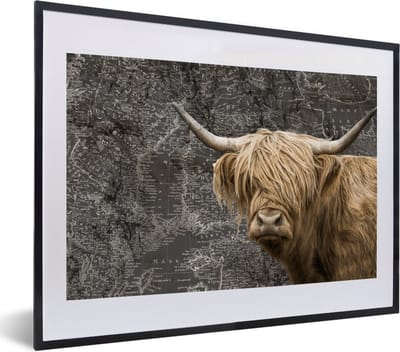 Poster in lijst - Fotolijst 60x40 cm - Posters - Schotse hooglander - Wereldkaart - Koe - Posterlijst zwart - Decoratie - Wanddecoratie woonkamer - Muurdecoratie slaapkamer
