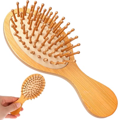 Famanu - Kleine bamboeborstel, natuurlijke houten hoofdhuidborstel, mini-haar, hoofdhuidmassage, ontwarring, haarborstel voor vrouwen, met handvat en antistatische ronde houten stiften