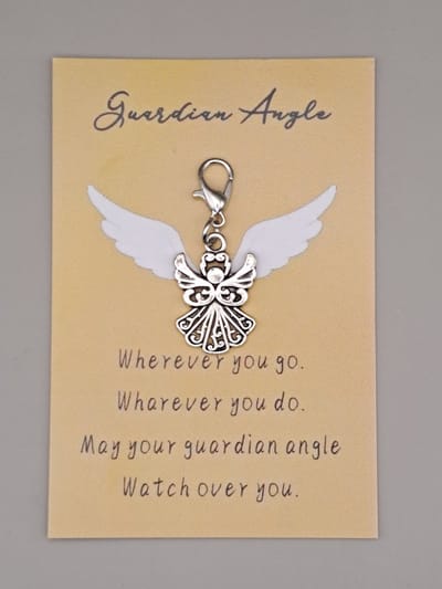 Geluksengeltje - Travel Angel - Wenskaartje - Reis Engel - Sleutelhanger - Geluksengeltje - Tashanger engel - Cadeautje - Geluk - Beschermengel hanger - Reis Beschermengeltje - Engel - Gardian Angel