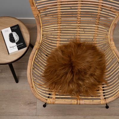 WOOOL Schapenvacht Chairpad - IJslands Rood Bruin (38cm) ROND - Stoelkussen - 100% Echt - Eenzijdig