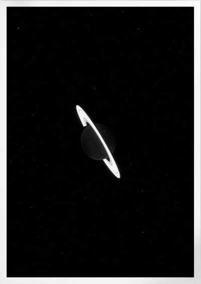 Vanishing Saturn In Black And White | Space, Astronomie & Ruimtevaart Poster | A3: 30x40 cm