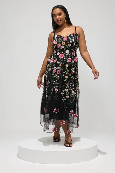 Yours London Zwarte Gebloemde Geborduurde Maxijurk Size 42