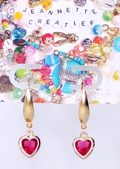 Jeannette-Creatief - Chique - Hartjes 2 - Oorbellen dames - Dames Oorbellen - Oorbellen met Hartjes - Hartjes - Liefde - Love - Roze Oorbellen - Oorbellen - Gouden Oorbellen - RVS - Valentijn - Moederdag